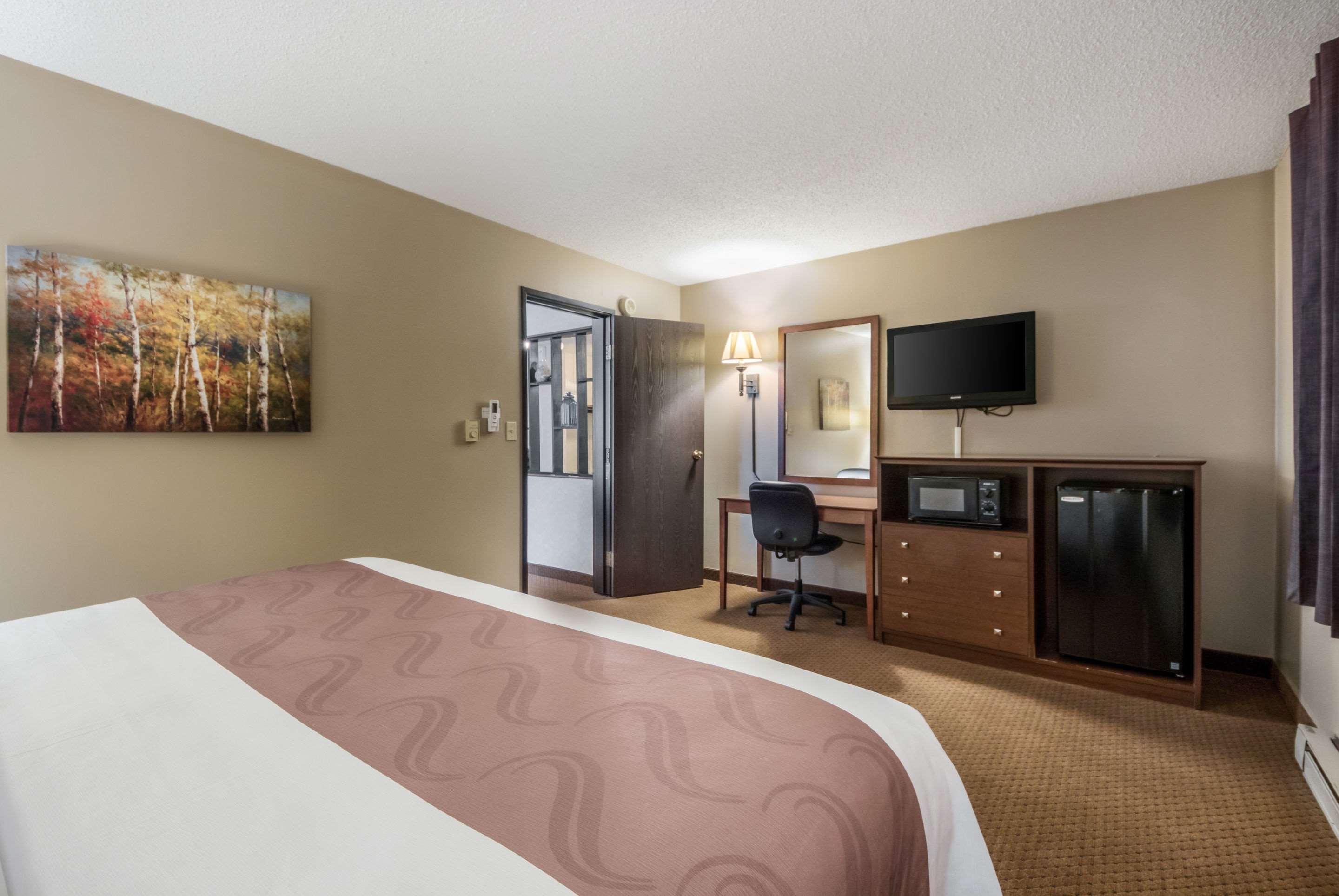 Quality & Hotel Newberry